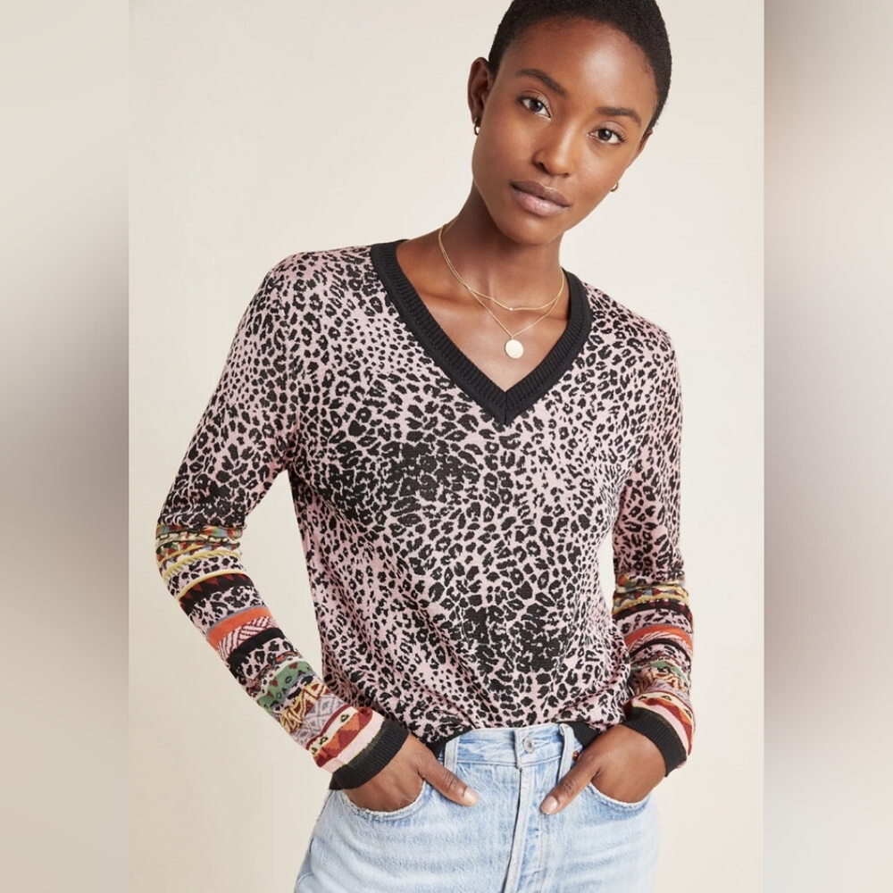 ☆Anthropologie Aldomartins Chic Leopard Print V-Neck Sweater Patterned Sleeves☆